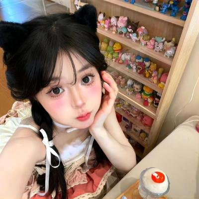 狐狸躲进洞